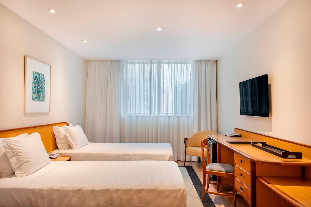 SUPERIOR, EXECUTIVE, TWIN BEDS