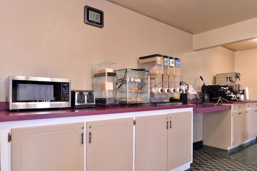 Quality Inn & Suites New Boston - Texarkana West 13/61
