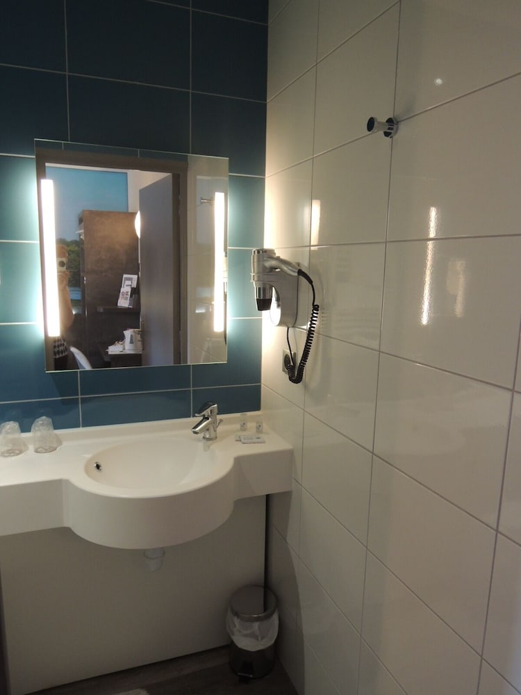 The Originals City, Hotel Le Boeuf Rouge, Saint-Junien 53/56