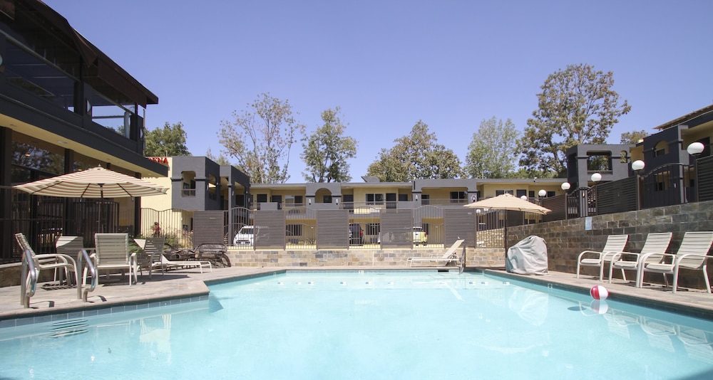 GreenTree Pasadena Inn 35/57