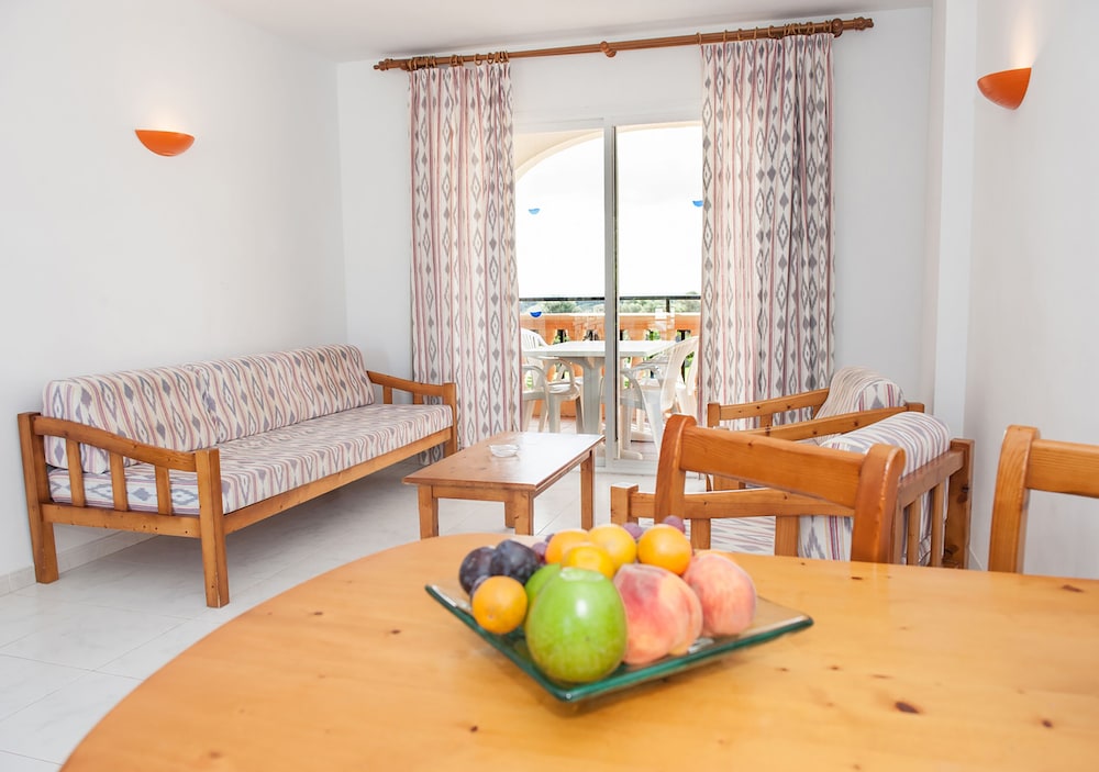 Apartamentos Sol Romantica by DOT Suites 25/57