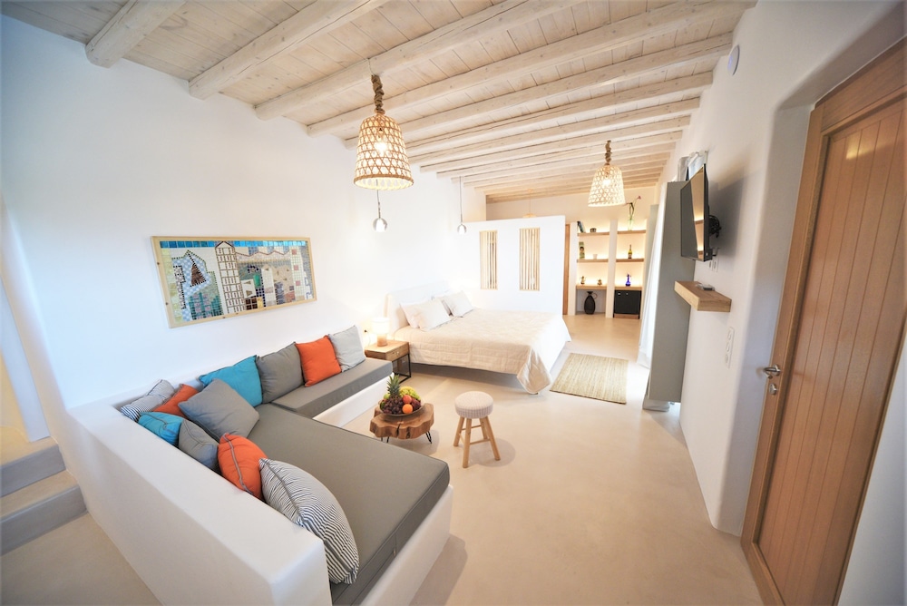 Myconian Crown Suites 14/51