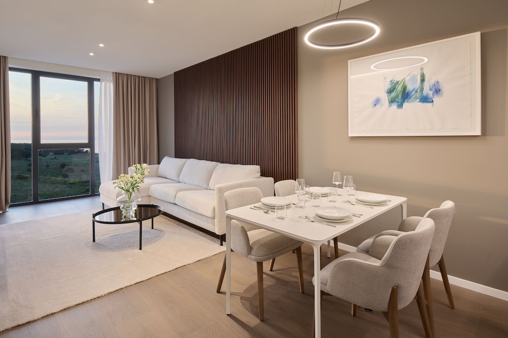 Petram Resort & Residences 49/68