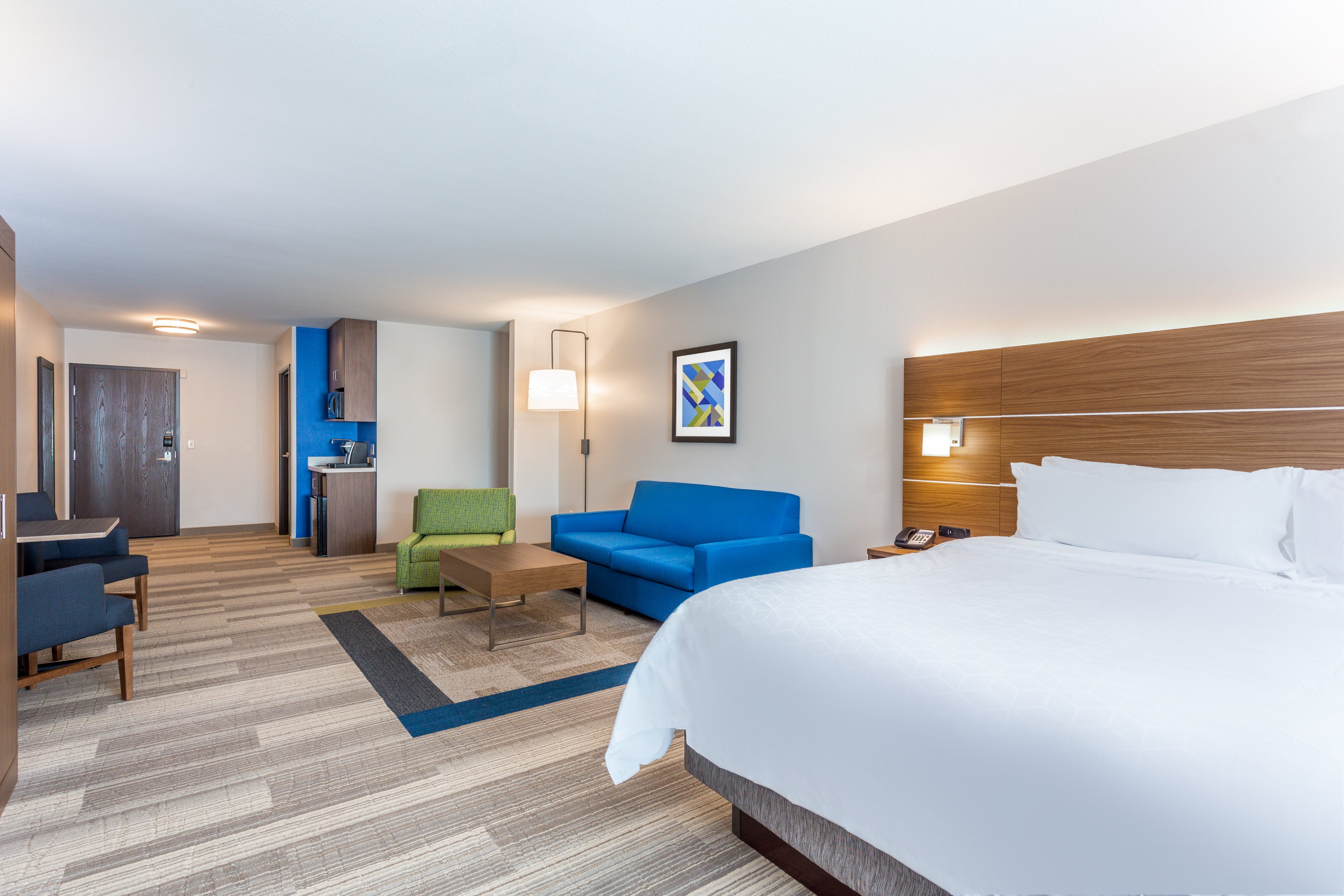 جناح بسرير كينج