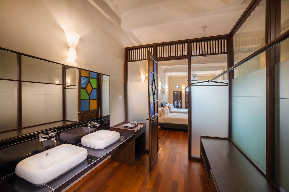 Areca Hotel Penang 50/70