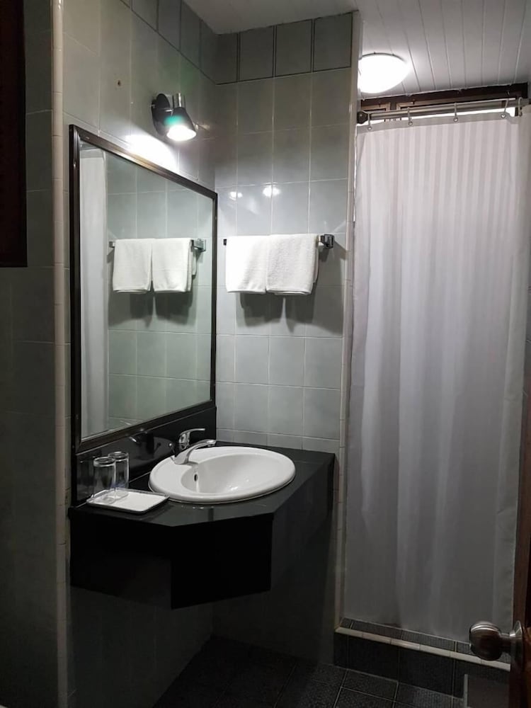 Baan Busarin Hotel 18/46