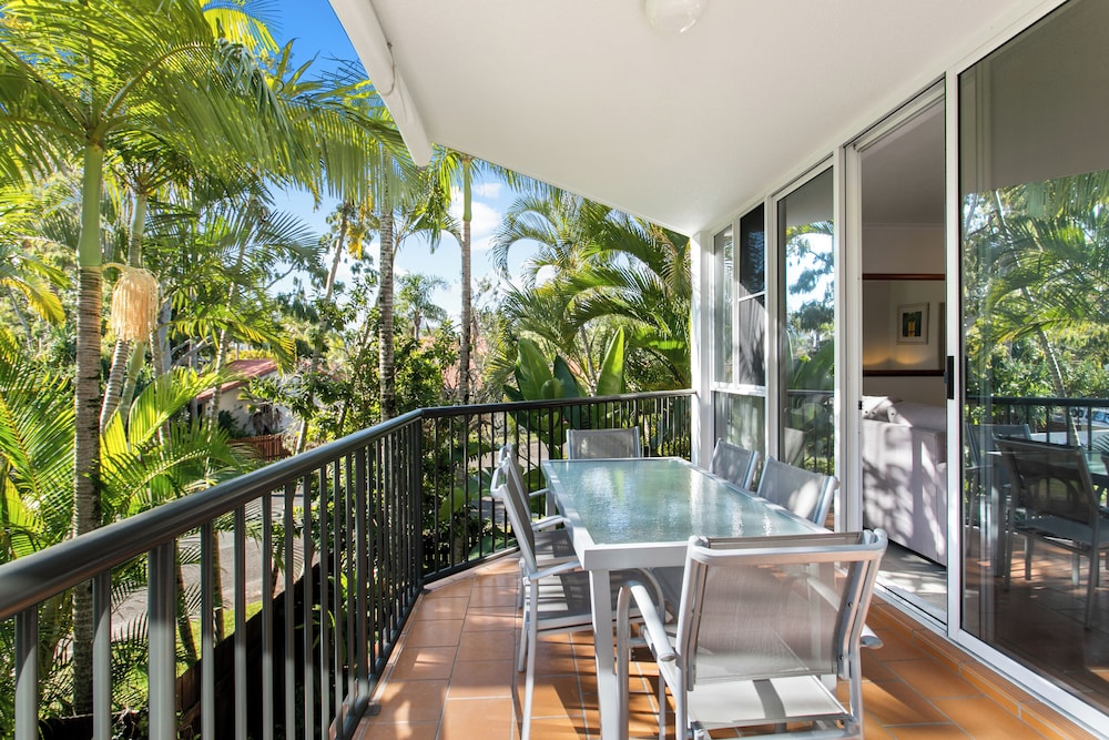 NOOSA TROPICANA 26/50