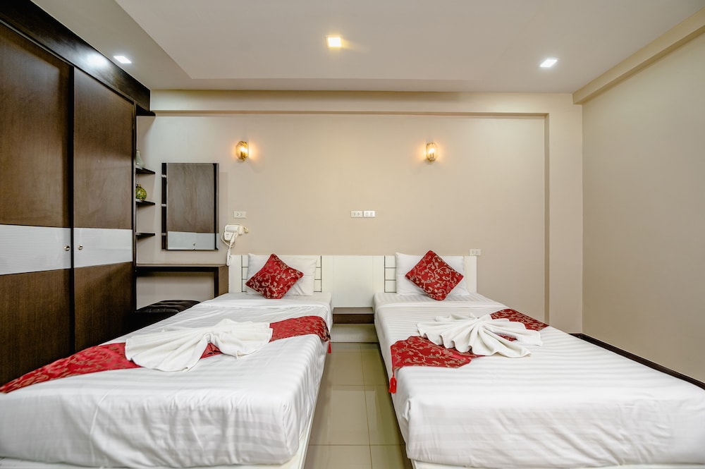 Gold Airport Suites 17/66
