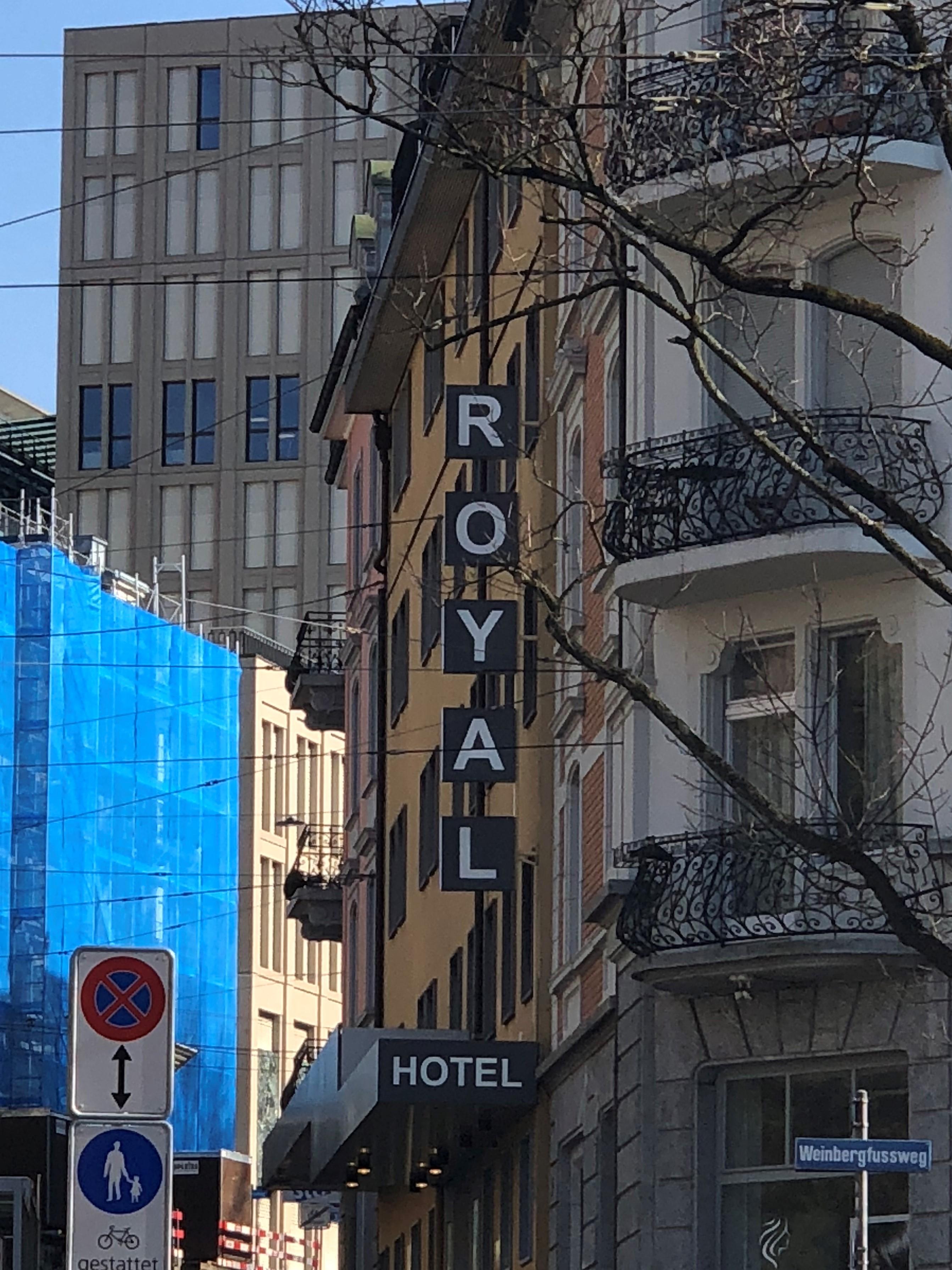 Royal Hotel Zurich 3/19