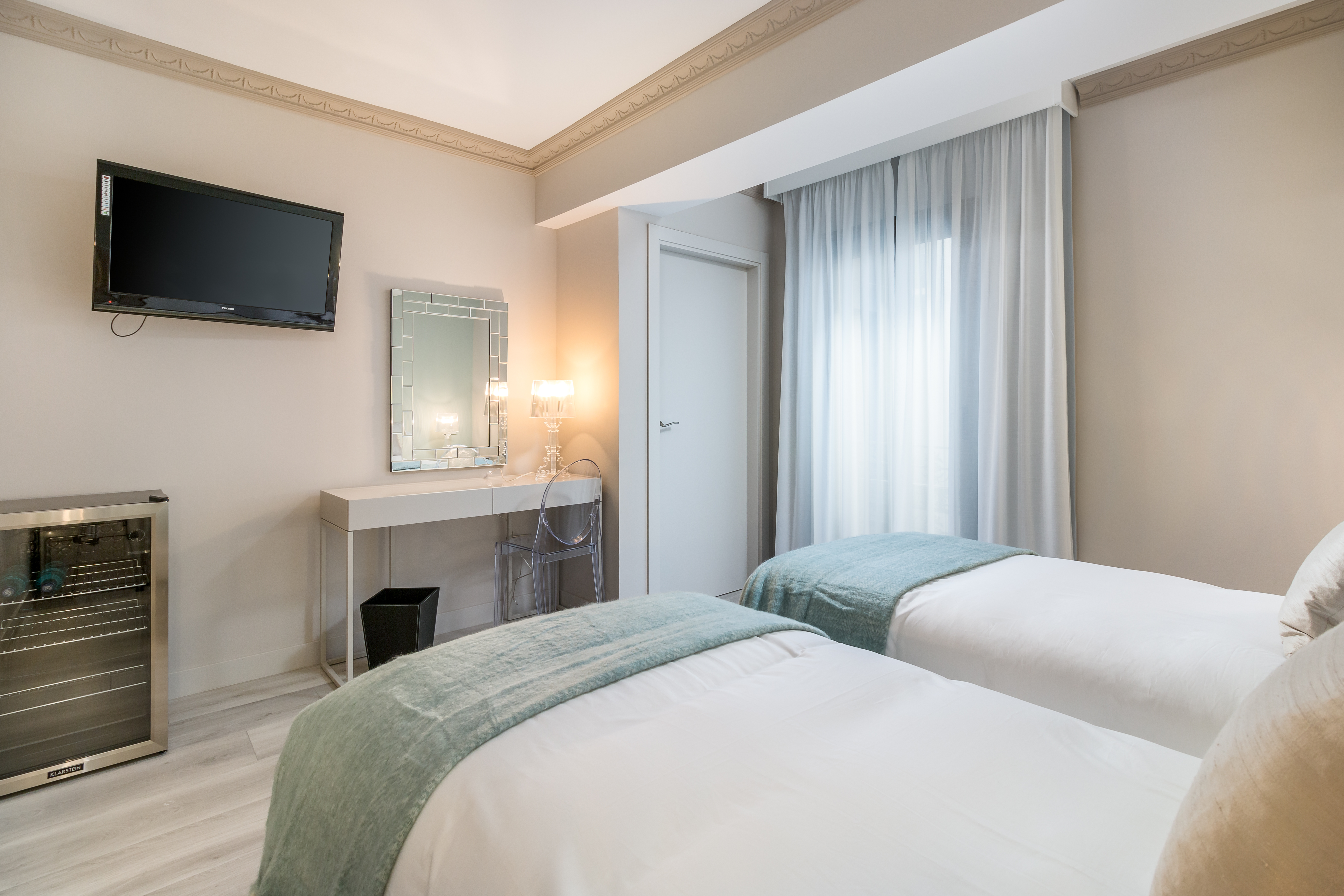 Room, Double or Twin Bed, Sea View