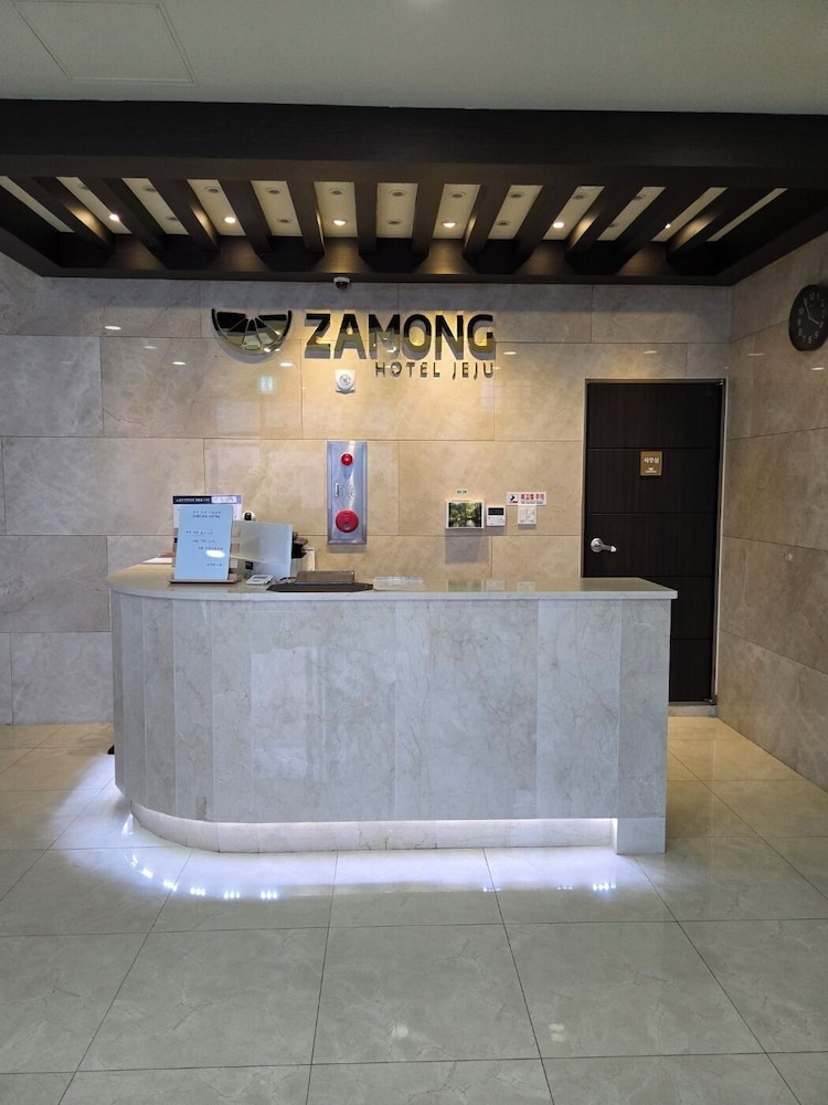 Zamong Hotel 11/48