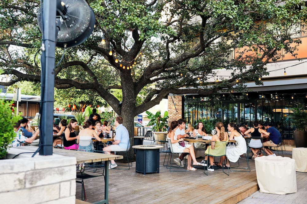 Sentral East Austin 1614 42/56