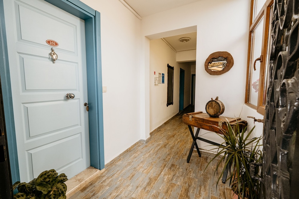 Azra Apart Otel 34/50
