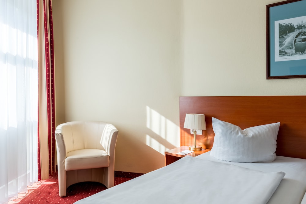 Azimut Hotel Dresden 12/66