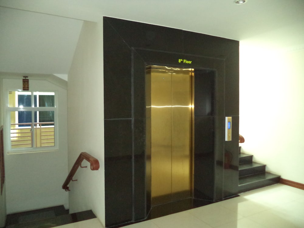 Go In Hotel 16/23
