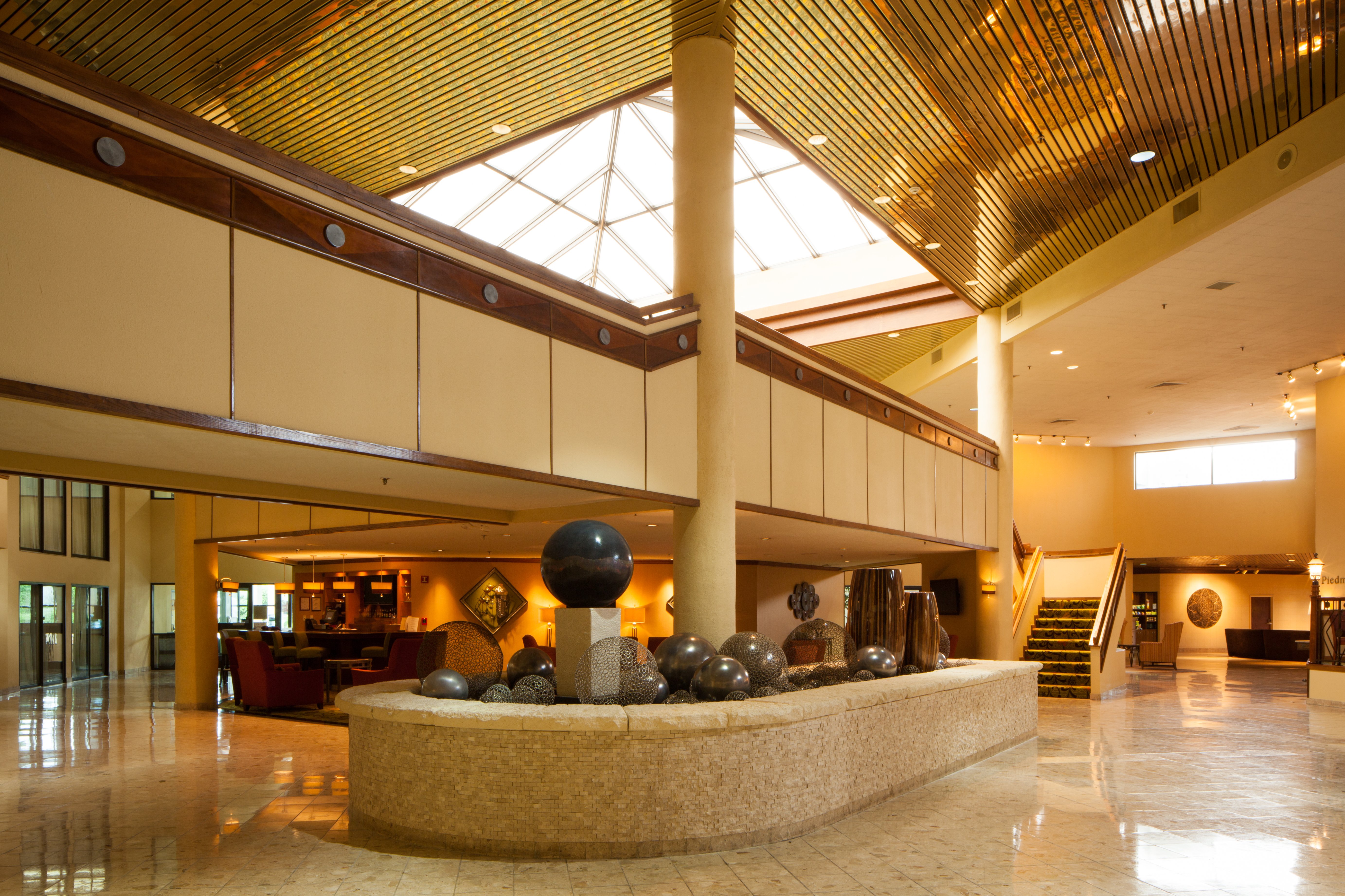 Crowne Plaza Hickory 10/61