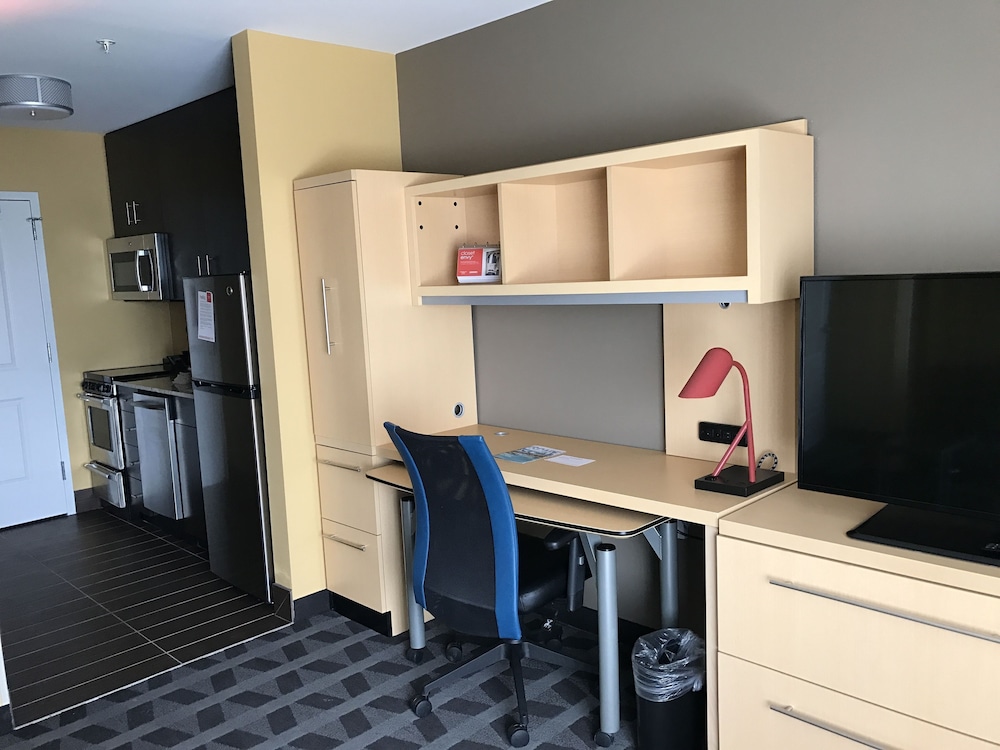 TownePlace Suites by Marriott New Hartford 44/48
