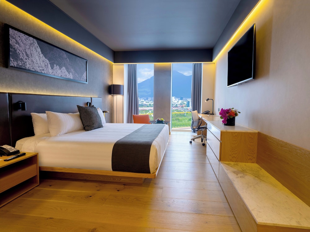 BRISAS, BUSINESS, CLUB, KING BED