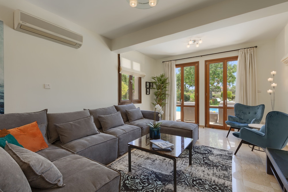 Aphrodite Hills Rentals - Superior Villas 29/50