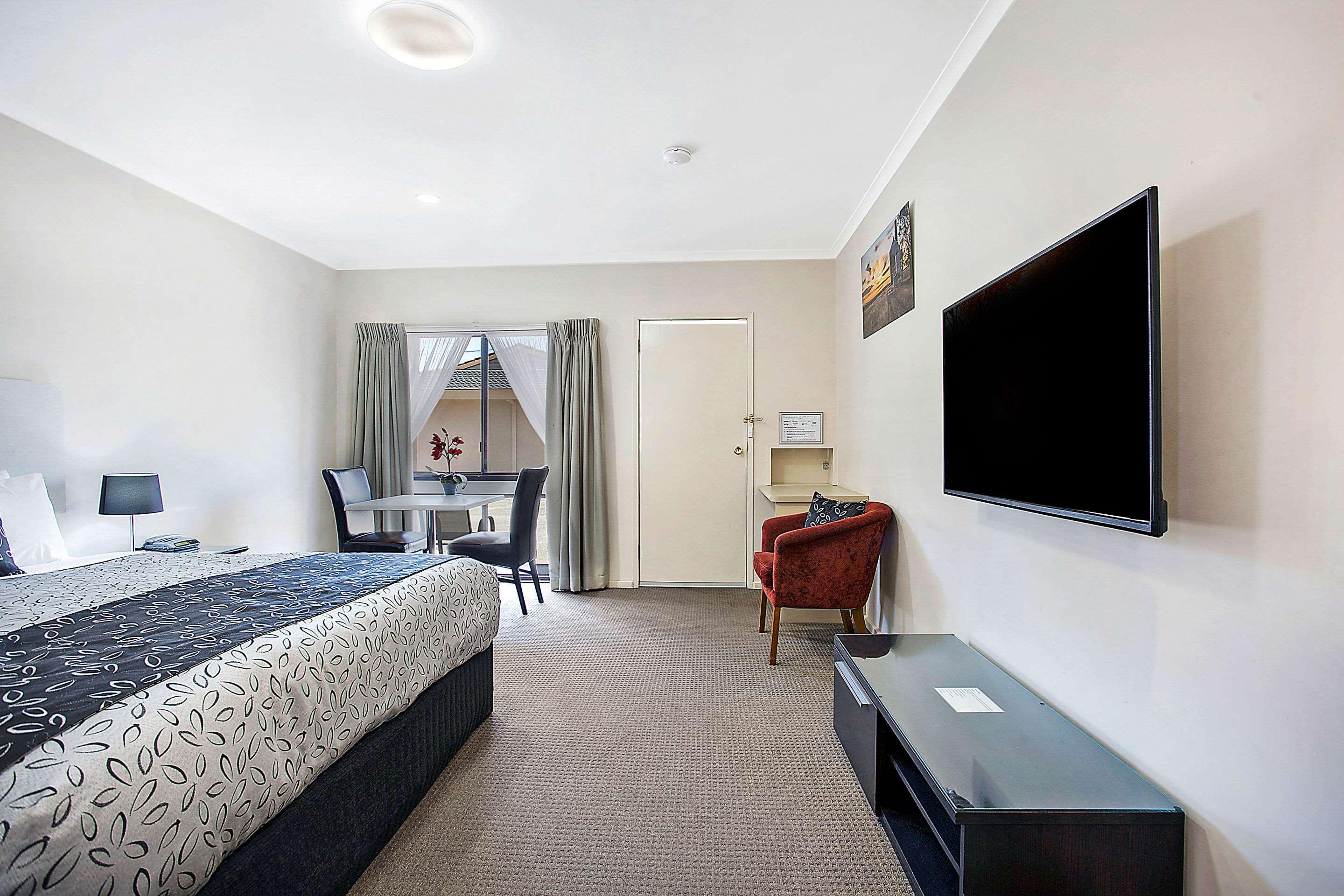 Upgrade, King Bed