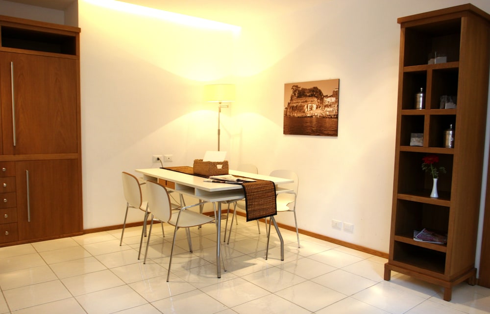 Rota Suites 50/58