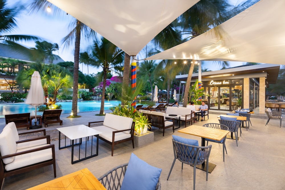 Hoang Ngoc Beach Resort 70/87
