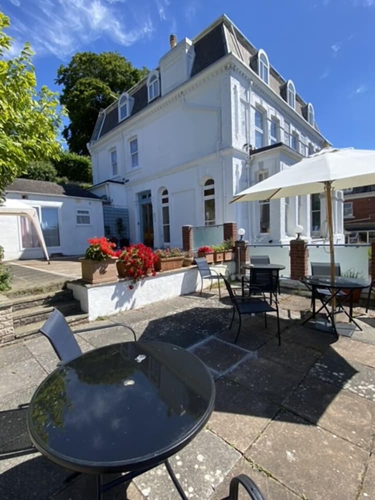 The Shirley - Guest house 45/51