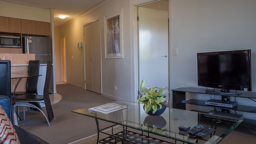 Inn On The Park Apartments 28/41