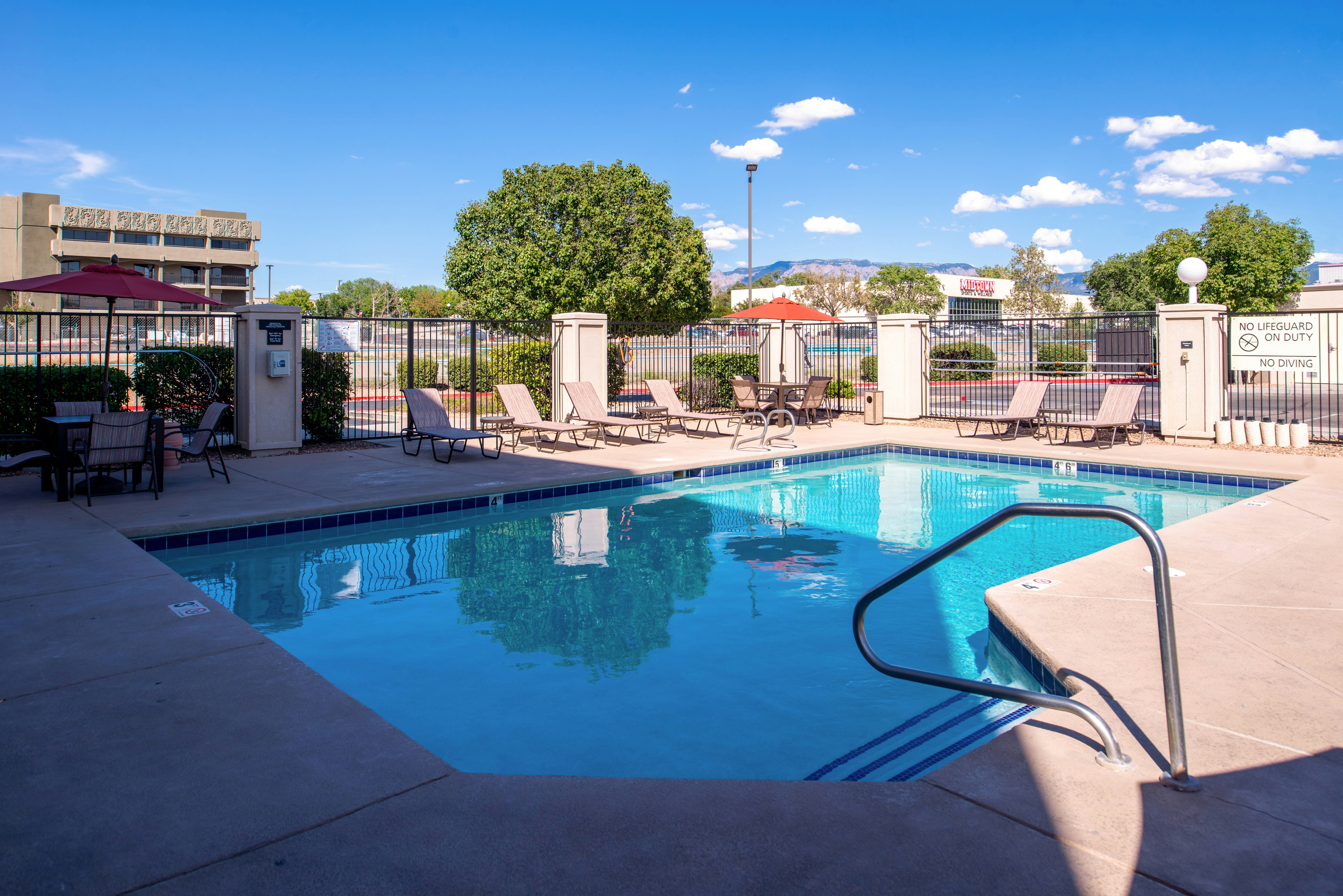 Hampton Inn Albuquerque University Midtown 55/55