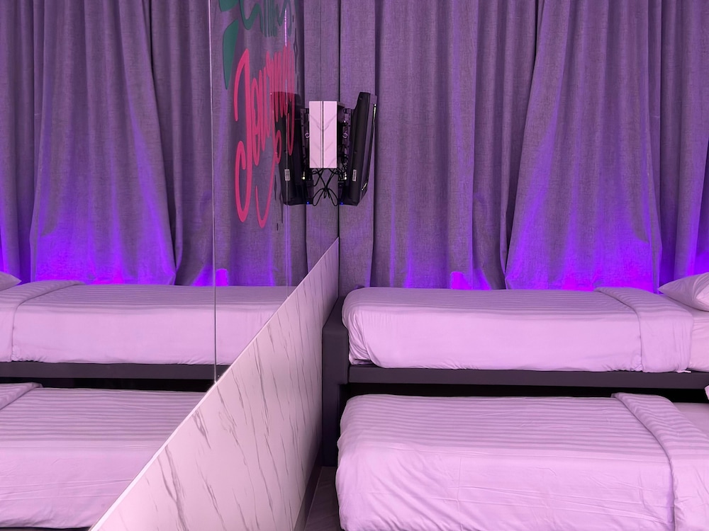 J.ICON HIP HOTEL 9/53