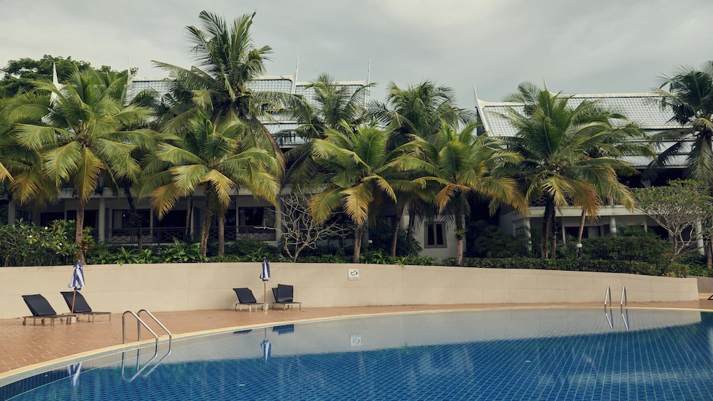 Cha-da Thai Village Resort 60/72