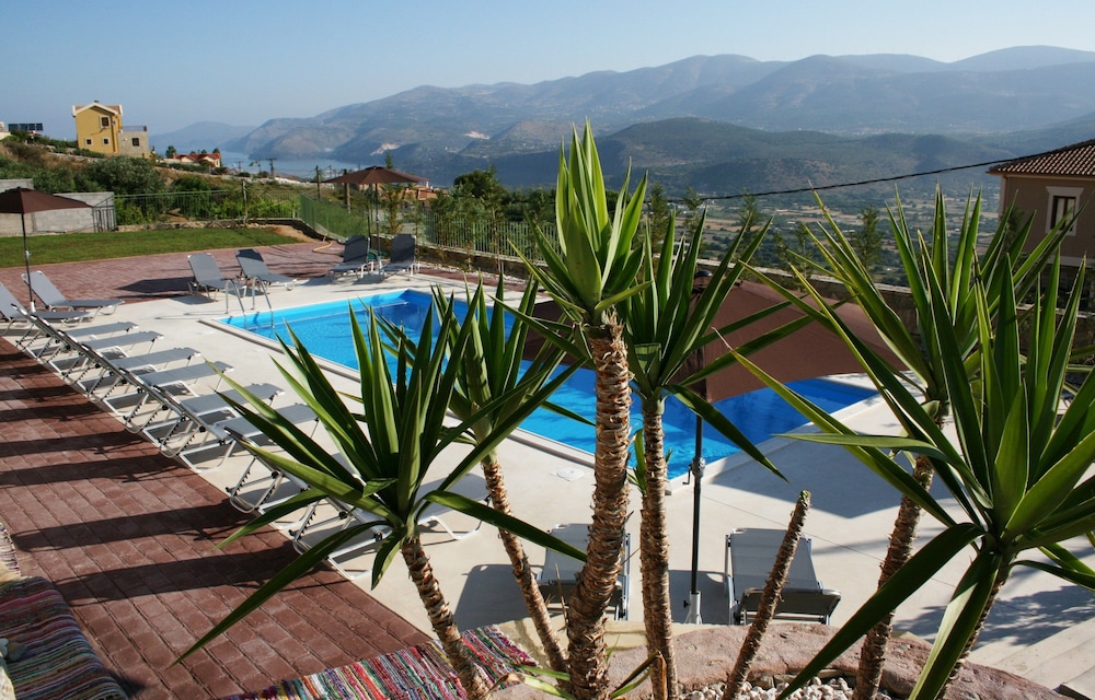 Lagoon View Apartments - Adults Only 63/70