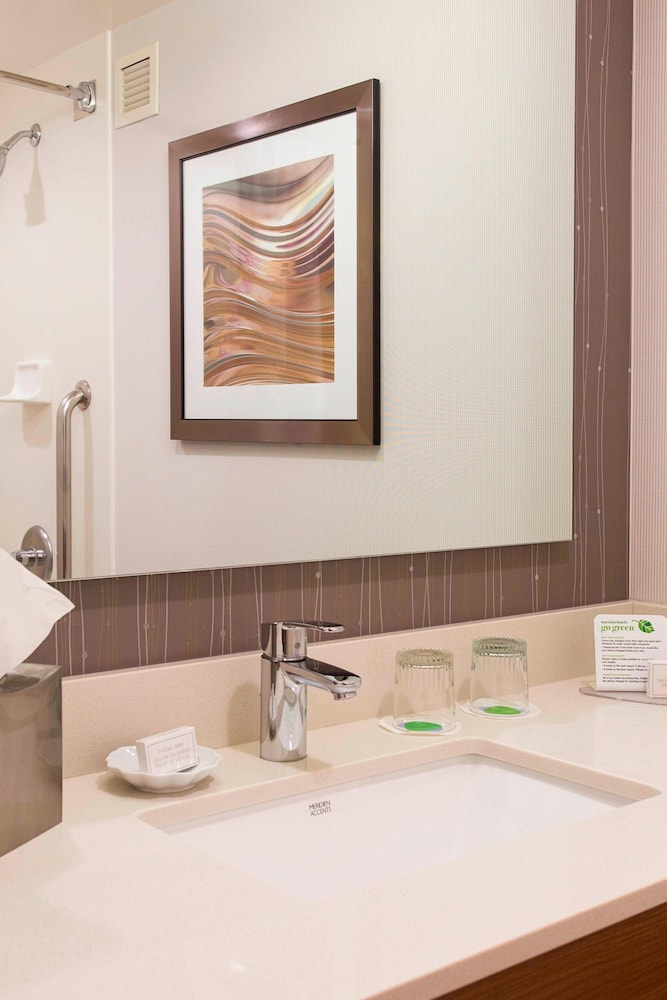 Courtyard Marriott Binghamton 38/39