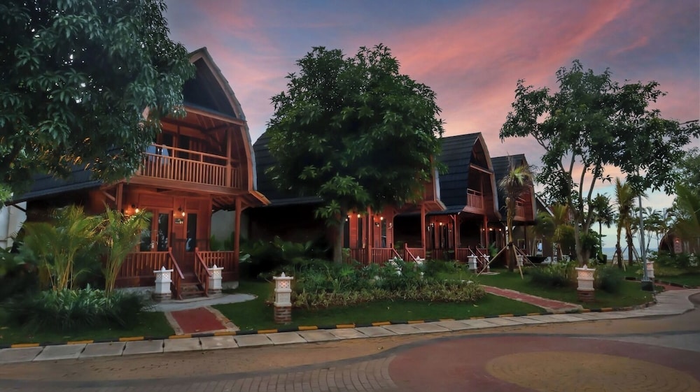 Grand Anyer Palazo Boutique Resort 2/12