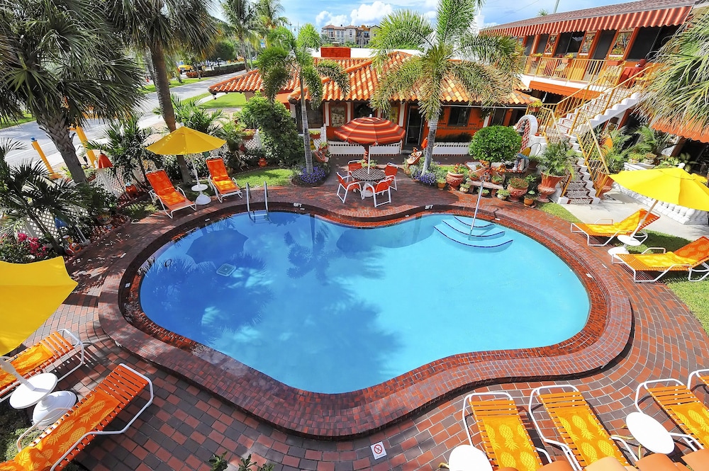 Blue Seas Courtyard 3/46
