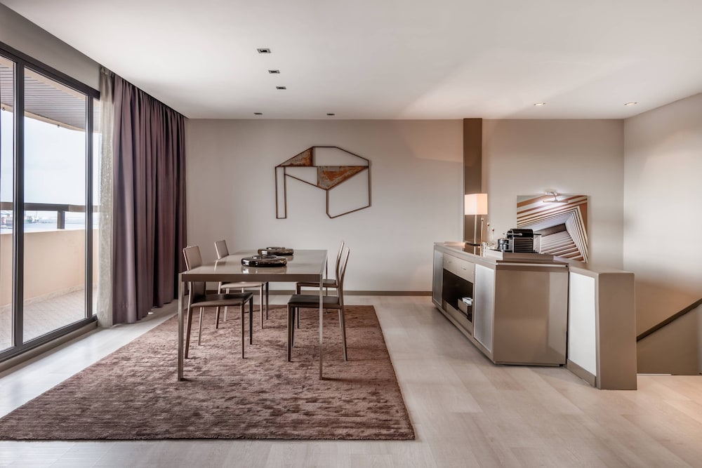 Ac Hotel Iberia Las Palmas By Marriott 41/54