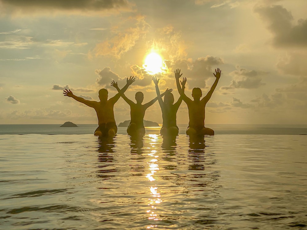 Koh Chang Cliff Beach Resort 42/50