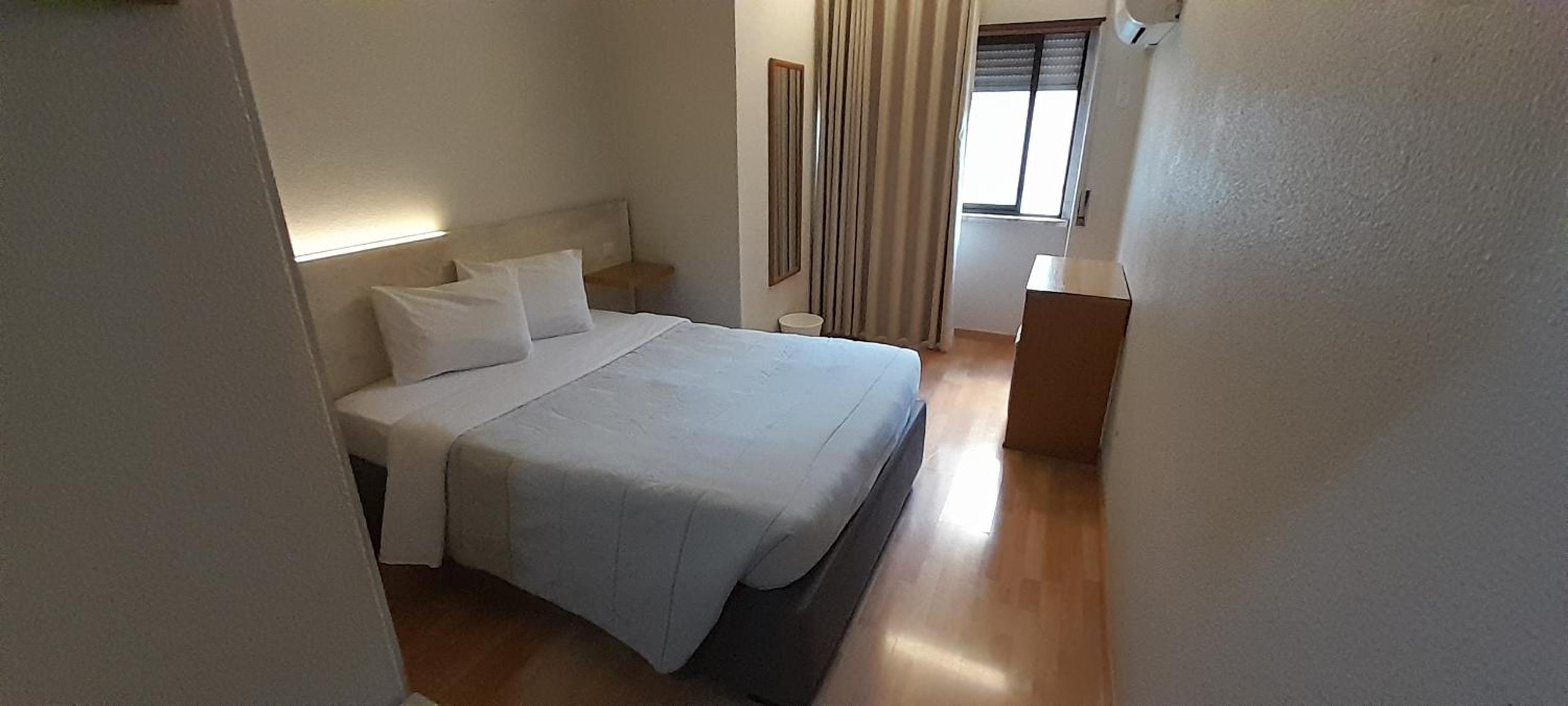 Nova Cidade Hotel 8/24