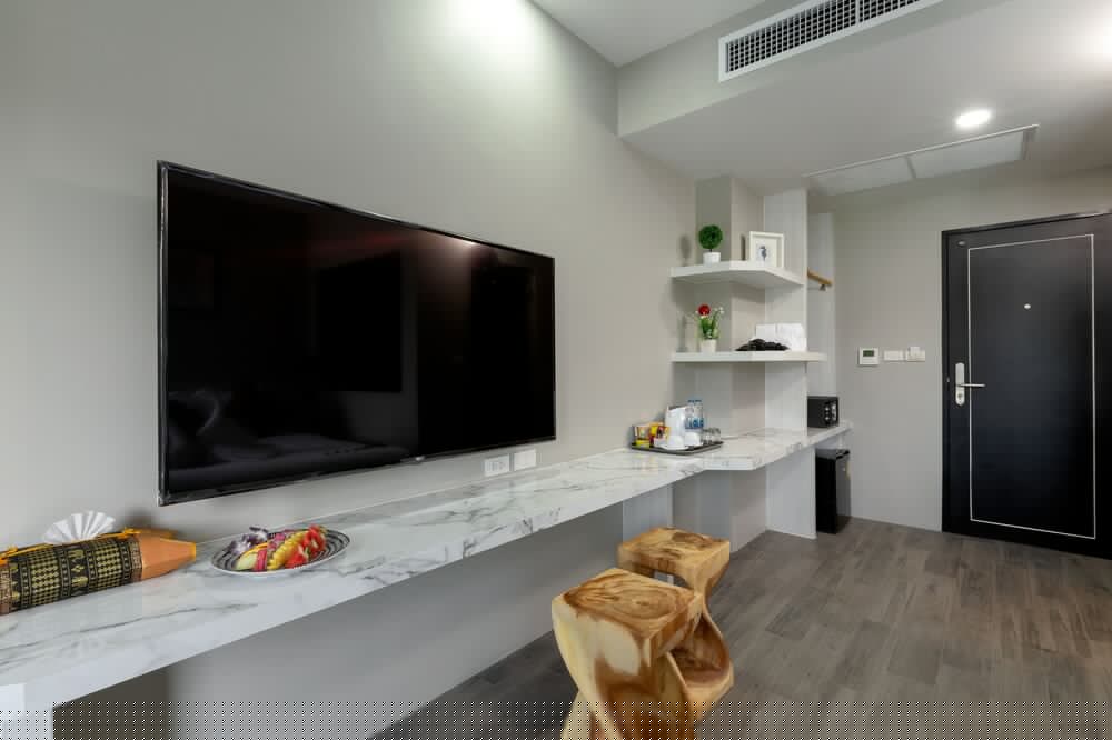 Kana Triple L Hotel 44/67
