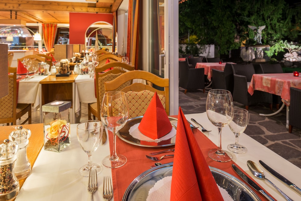 Hotel Rheinischer Hof 29/39