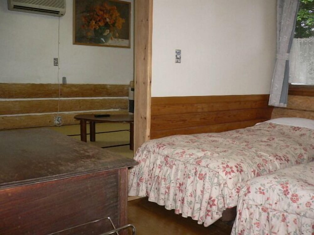 JAPANESE WESTERN, FUTON BED