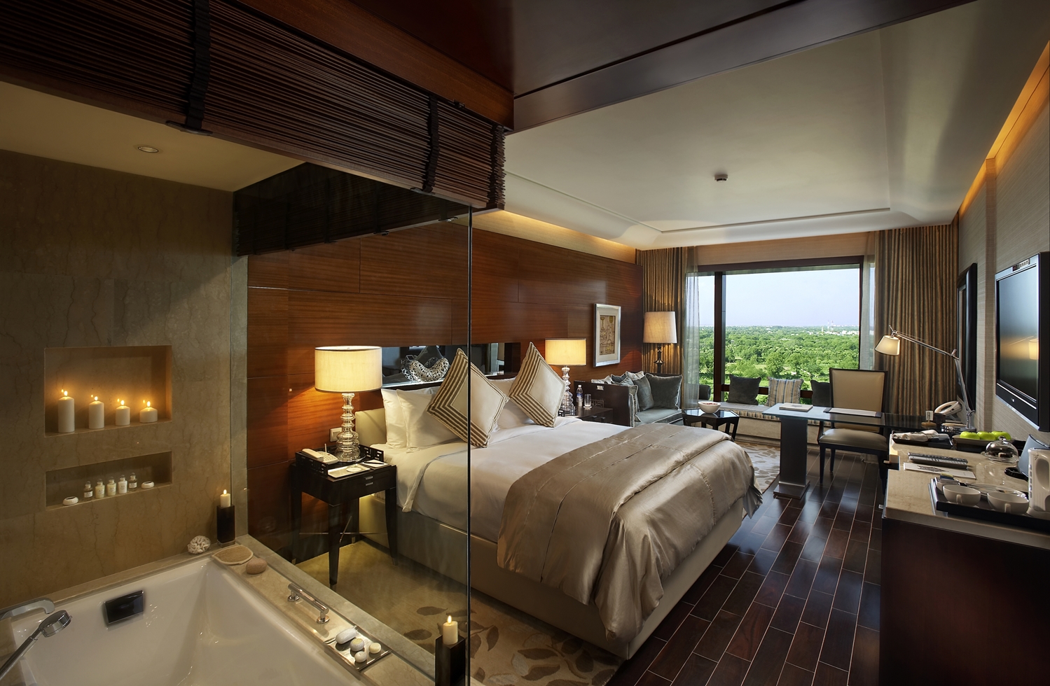The Leela Ambience Gurugram Hotel And Residences 19/80