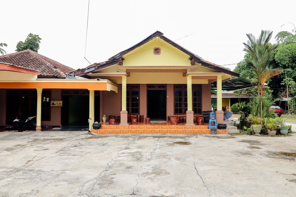 Penginapan Roro Mendut by ZUZU 3/50