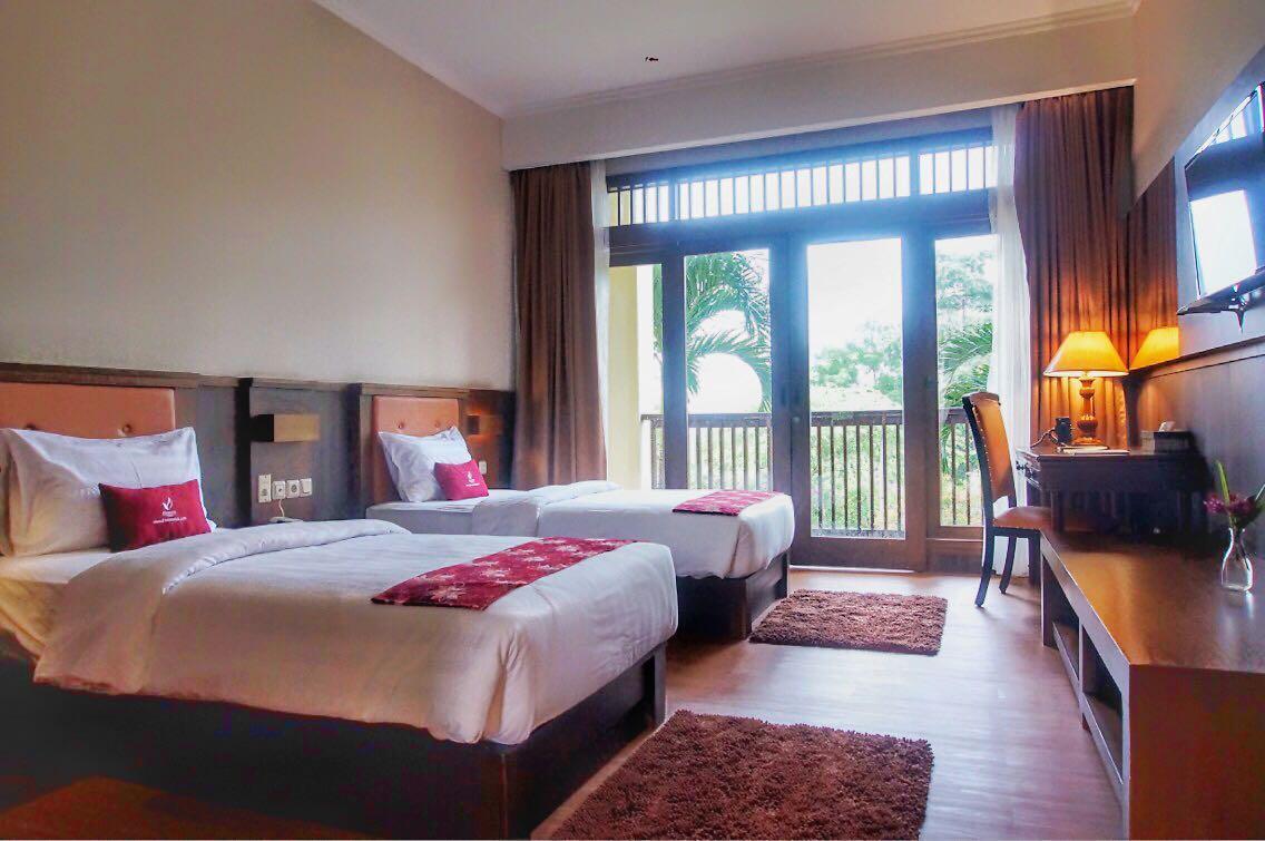 D Emmerick Hotel Salatiga 8/26