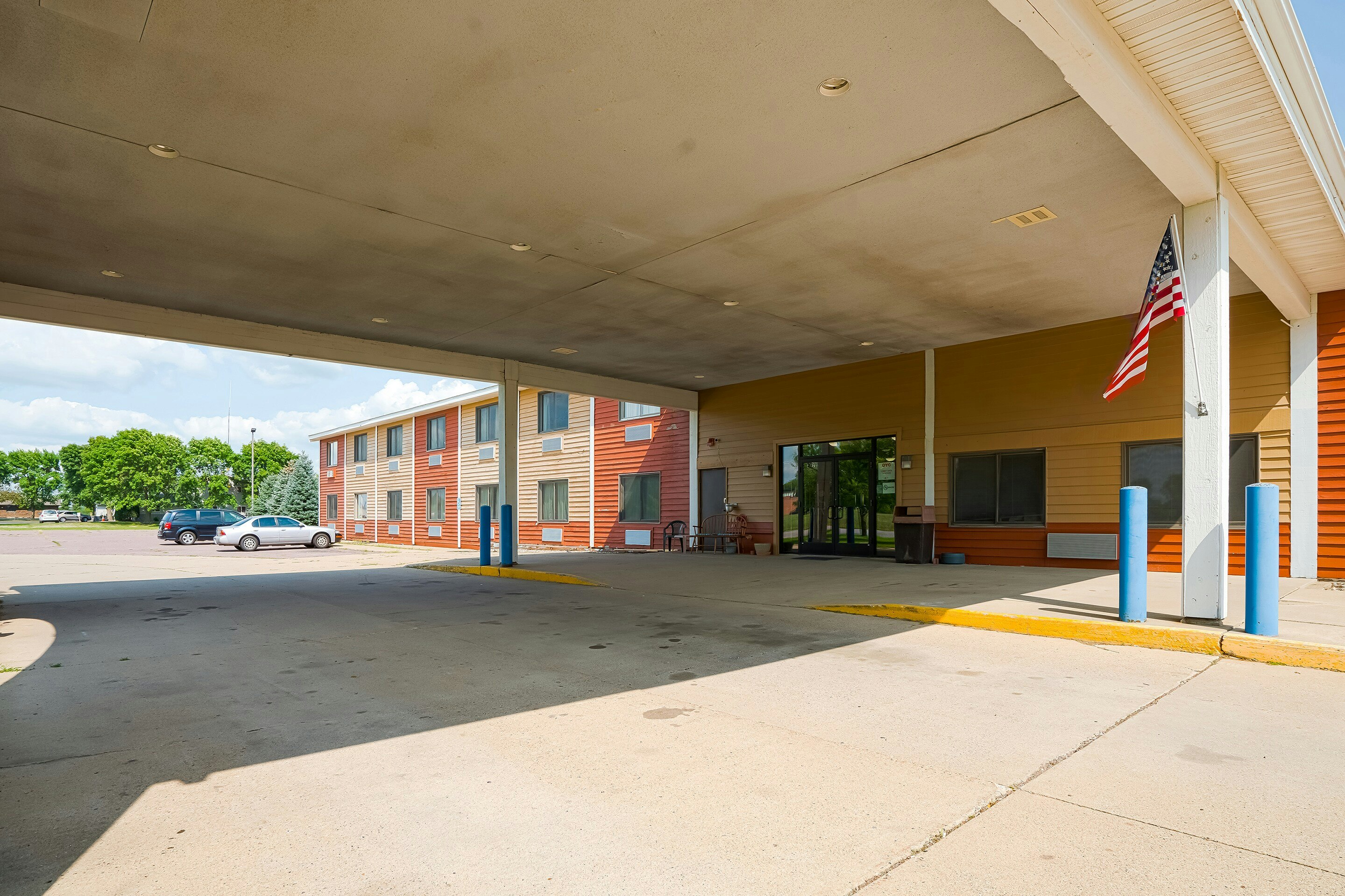 OYO Hotel Redwood Falls near Jackpot Casino 15/18