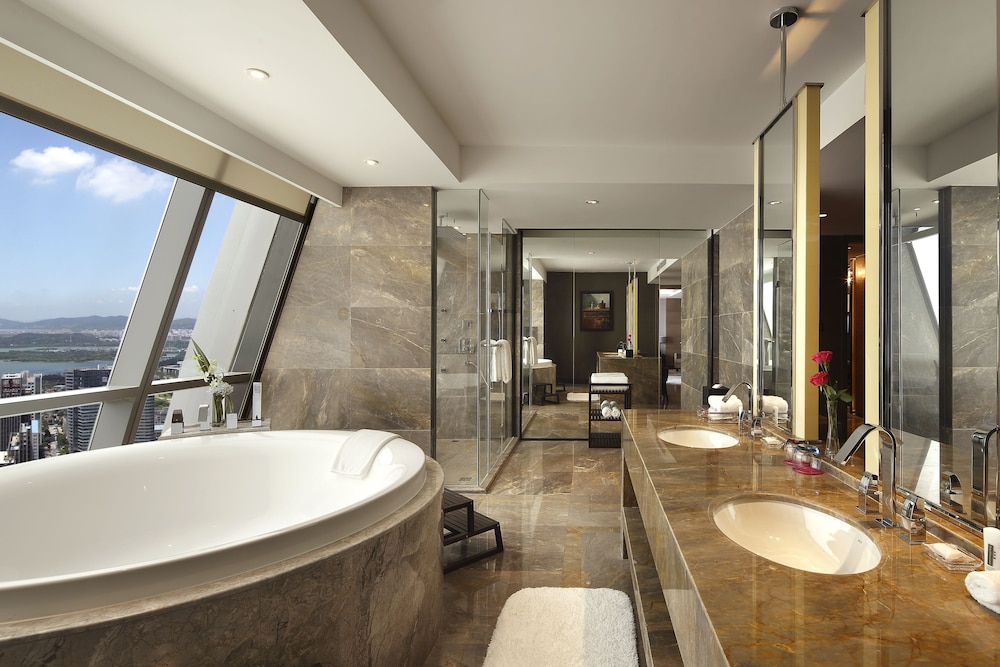 CROWNE PLAZA WUXI TAIHU 27/76