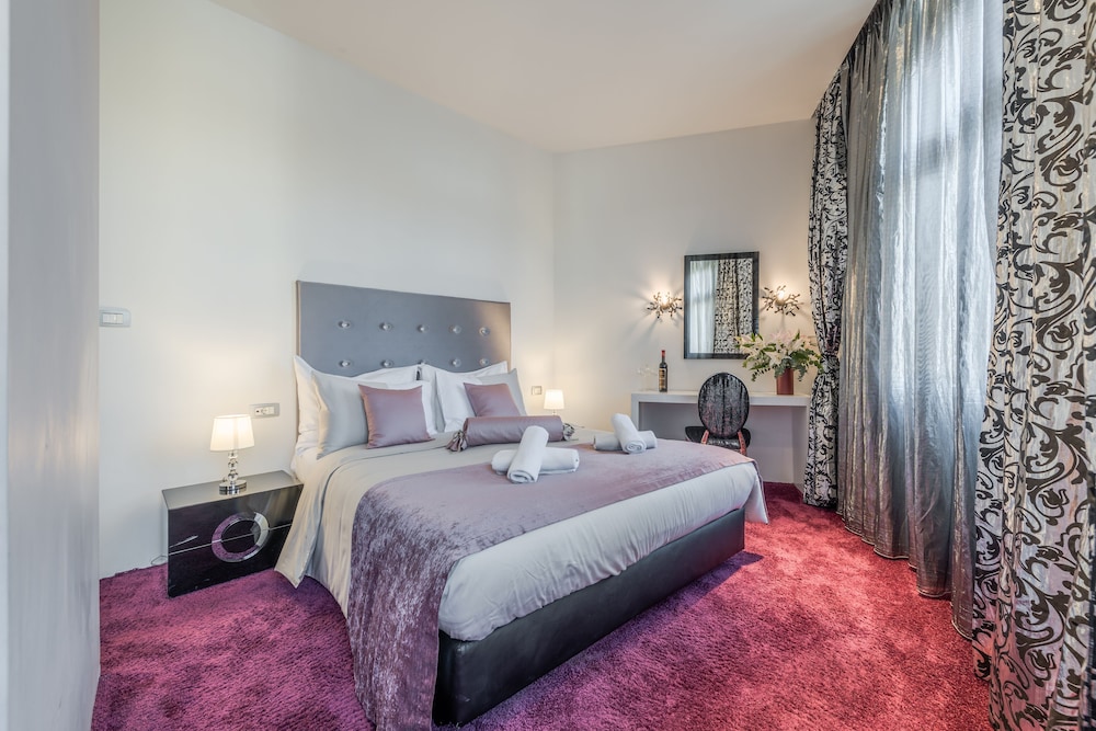Starlight luxury rooms 10/50