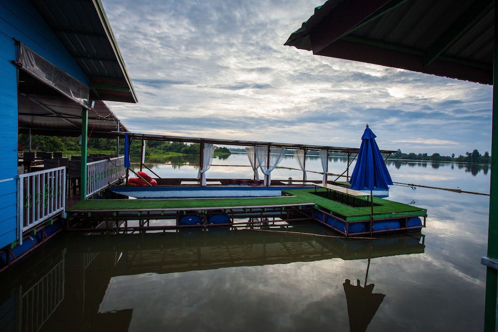 Bluemoon Riverside Resort 42/50