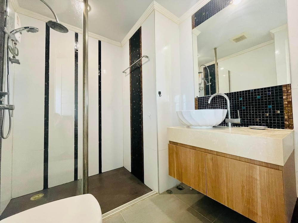 Amazon Residence By Pattaya Sunny Rentals 49/50