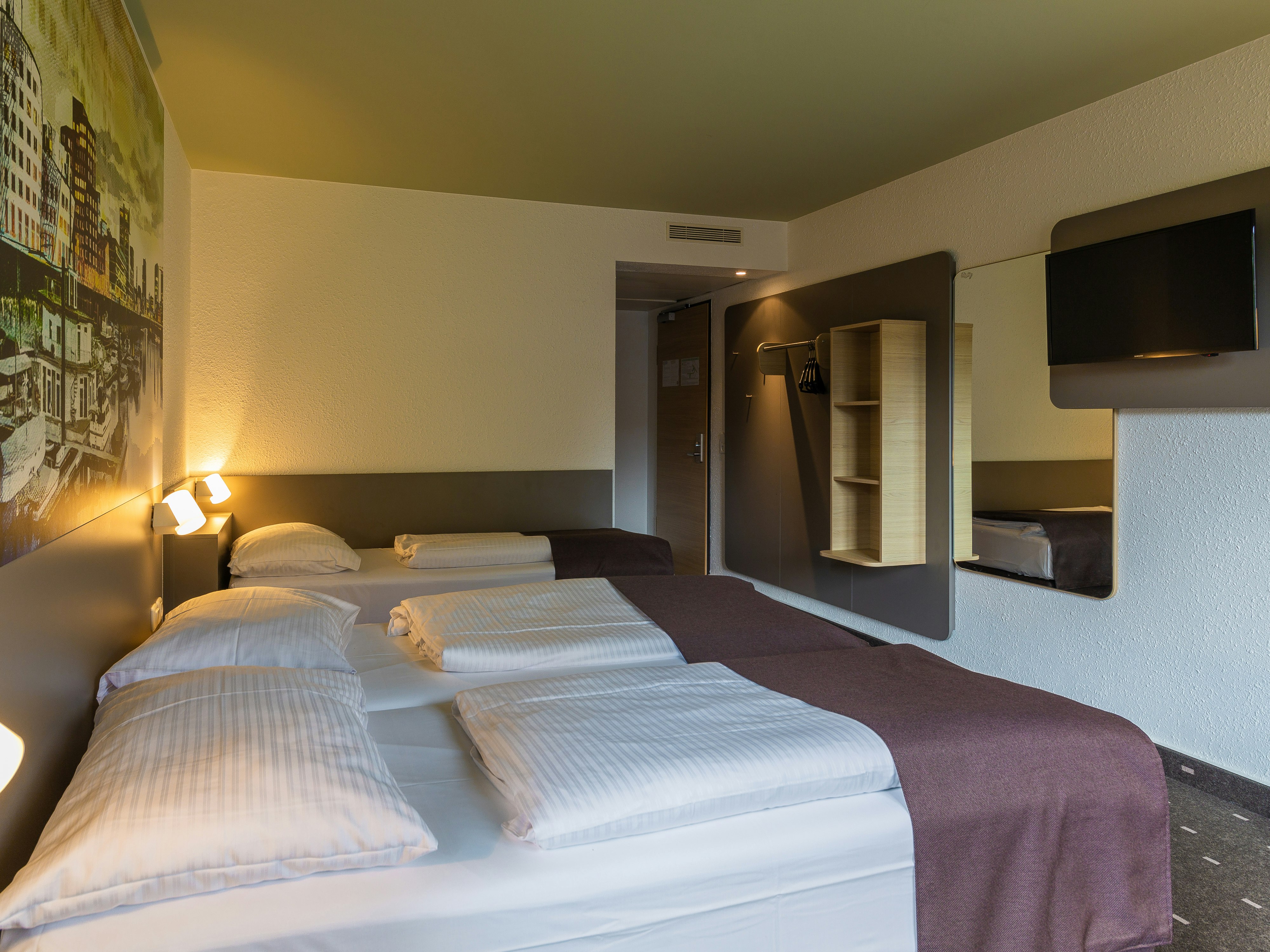 B&B Hotel Dusseldorf-City-Sued 12/49